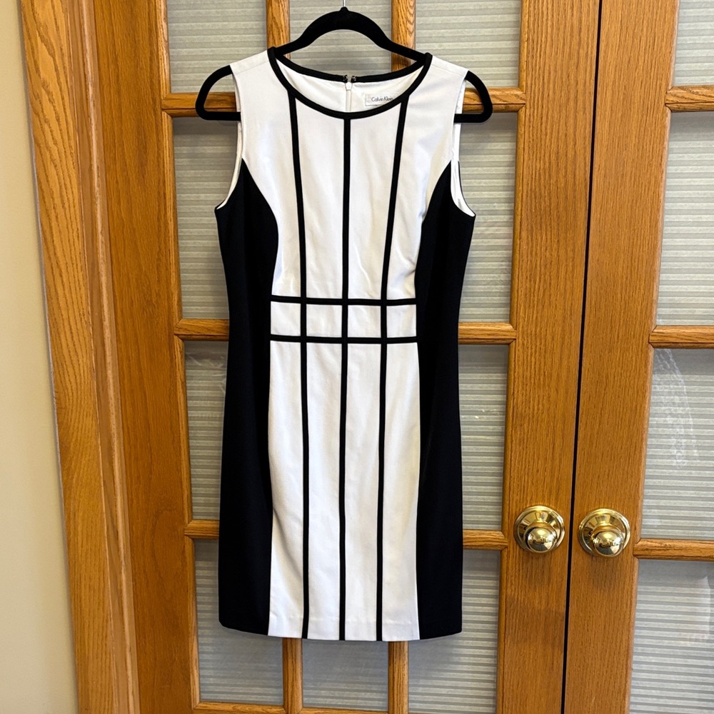 EUC Calvin Klein Geometric Sheath Dress